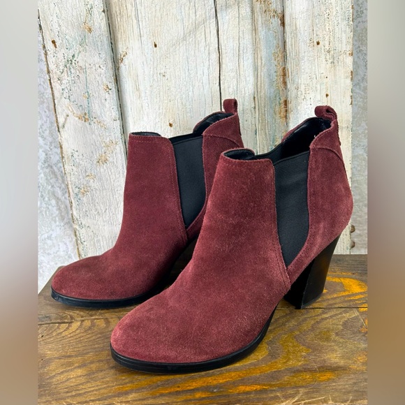 Marc Fisher Saint Chelsea Ankle Boots ♥️Deep Red Suede | Woman’s Size 9 - Picture 3 of 9